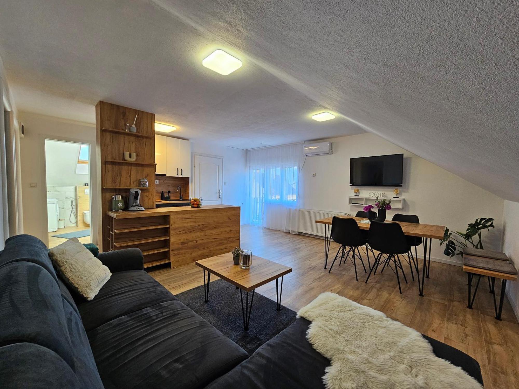 Apartamento Ana Gračac Exterior foto